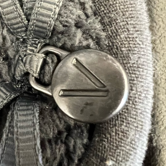 VIONIC Adilyn Orthotic Support Comfort Slipper Quilted Upper Womens Size 8 - Picture 5 of 9